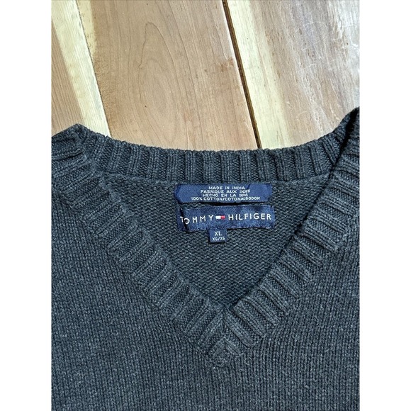 Tommy Hilfiger Mens Grey Pullover W/ Blue Str V Neck Sweater Vest - Size XL EUC - Picture 5 of 7